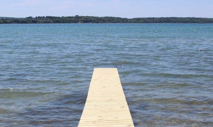 Beulah Cottage | Quaint Crystal Lake Cottage
