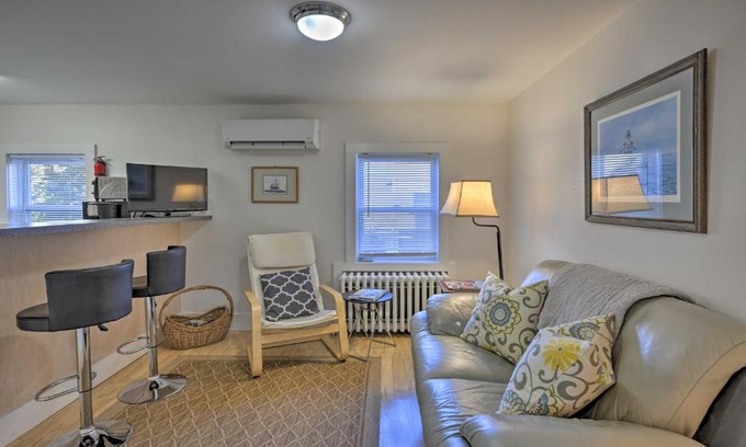 Greenport Apartment | Quaint DT Greenport Apt - 2 Mi to Shelter Island!