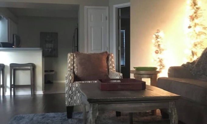Hopkinsville House | Quaint Garden home