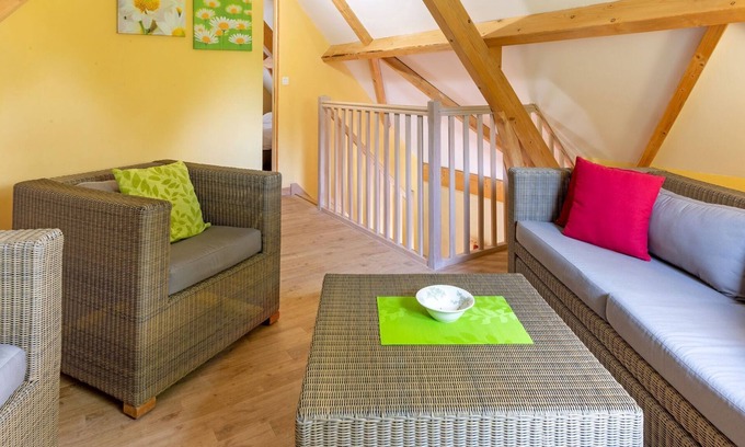 Lacapelle-Marival House | Quaint Holiday Home in Lacapelle with Private Terrace