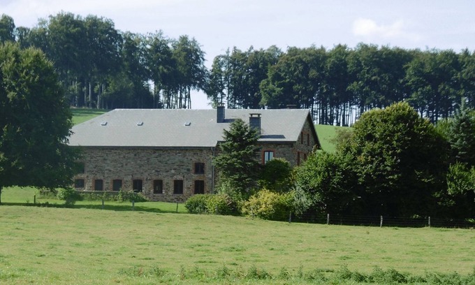 Commanster House | Quaint Holiday Home in Gouvy with Sauna