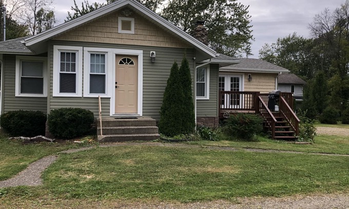 Dunkirk House | Quaint Lake Erie Vacation Cottage