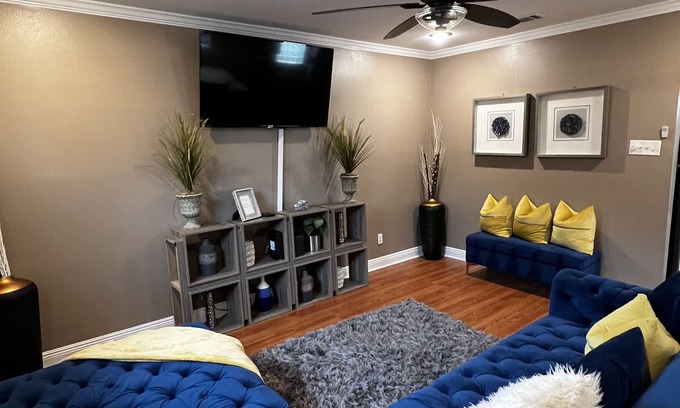 Saint Anthony Cottage | Quaint New Orleans Cottage