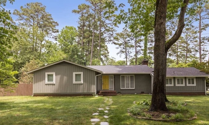North Raleigh House | Quaint North Ridge Retreat (ID:7600)