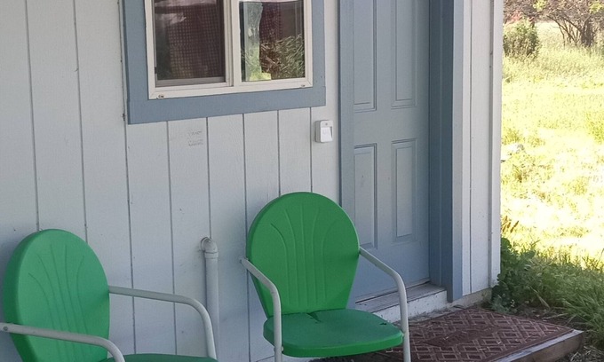 Upper Lake Apartment | Quaint pet friendly studio with AC and WiFi on a 20 acre parcel in Upper Lake