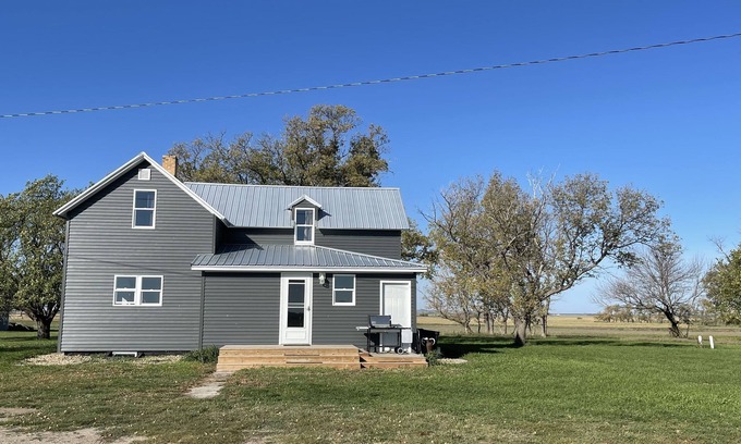 Kidder County Cabin | Quaint & Quiet - Hide'n Hunt Lodge in Tappen