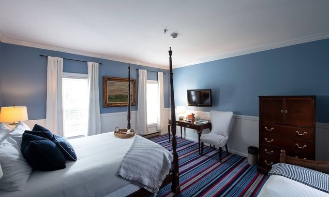 Kennebunkport Hotel | Quaint Retreat w/Complimentary Breakfast – Heart of Kennebunkport