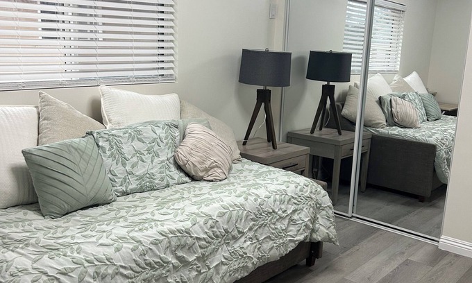 Harbor Apartment | Quaint studio with AC in lovely Lakewood
