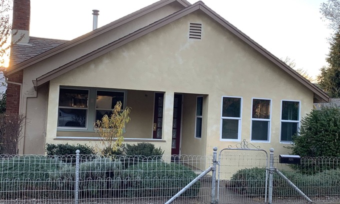 Murphys House | Quaint two bedroom residential home with wood stove