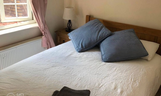 Wantage Cottage | Quaint village period cottage - 10 miles from Oxford