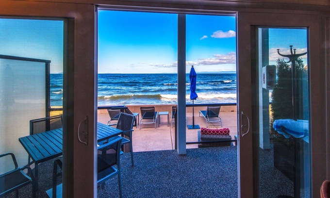 Regional District of Nanaimo Hotel | Qualicum Beach Ocean Suites