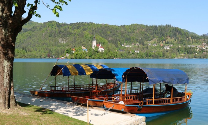 Bled Apartment | Quality apartment Bled Slovenia: superb views, 1.8km from magical Lake Bled