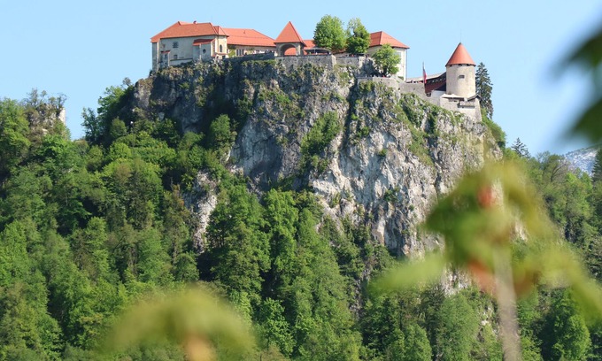 Bled Apartment | Quality apartment Bled Slovenia: superb views, 1.8km from magical Lake Bled