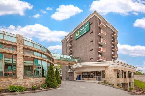 Fallsview Hotel | Quality Hotel Fallsview Cascade