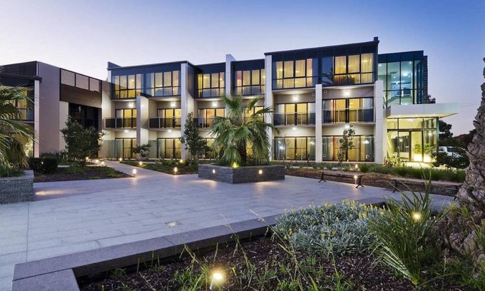 Taylors Lakes Hotel | Quality Hotel Taylors Lakes