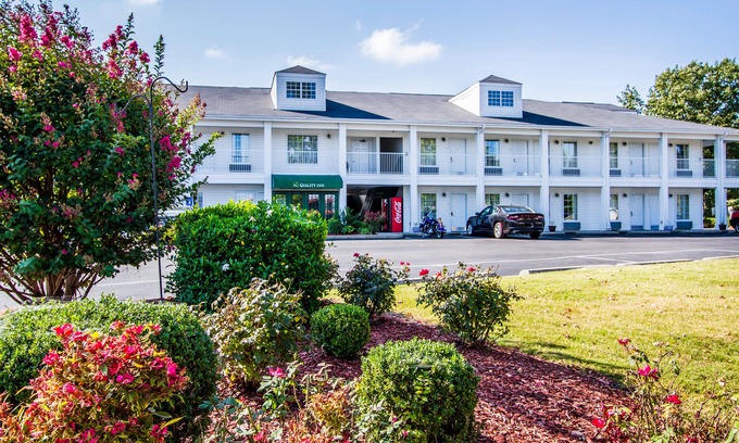 Albertville Hotel | Quality Inn Albertville US 431