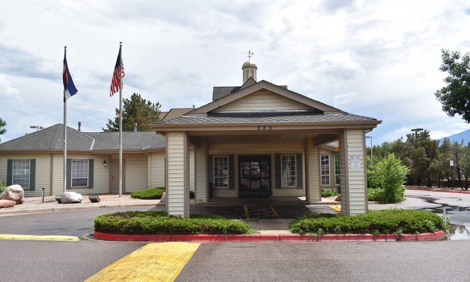 West Colorado Springs Hotel | Quality Inn and Suites Garden of the Gods