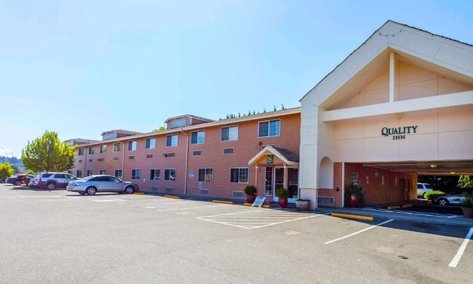 Arlington Hotel | Quality Inn Arlington