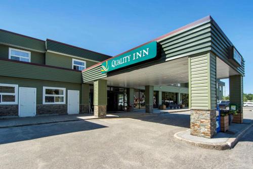 Bracebridge Hotel | Quality Inn