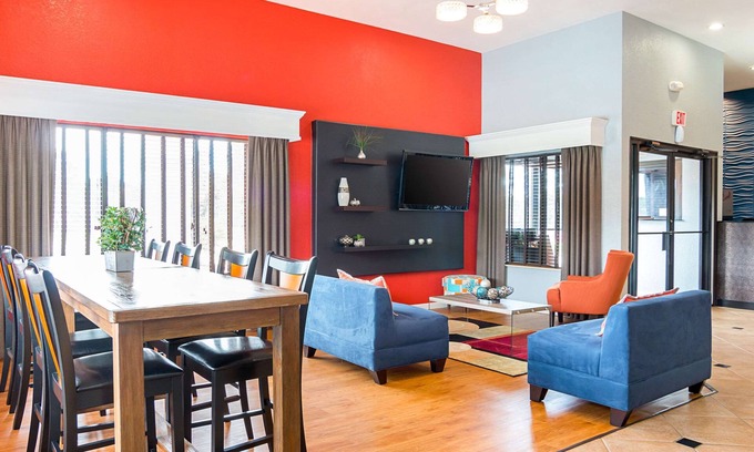 Carthage Hotel | Quality Inn Carthage