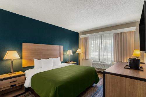 Brighton Hotel | Quality Inn Denver Northeast Brighton