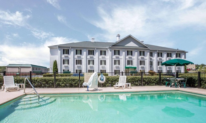 Greeneville Hotel | Quality Inn Greeneville