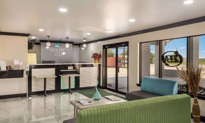 Madisonville Hotel | Quality Inn Madisonville