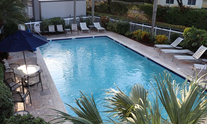 Doral Hotel | Quality Inn Miami Airport - Doral
