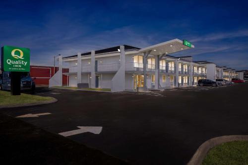 Pennington Bend Hotel | Quality Inn Nashville - Opryland Area