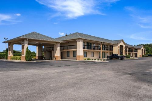 Gold Rock Hotel | Quality Inn North