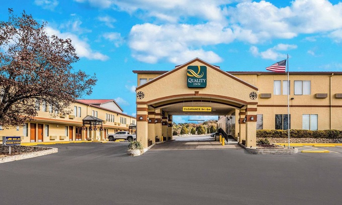Ozona Hotel | Quality Inn Ozona I-10