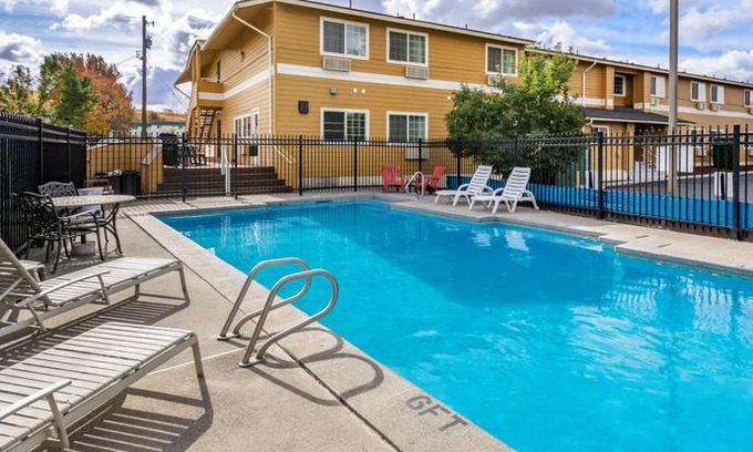 Pullman Hotel | Quality Inn Paradise Creek