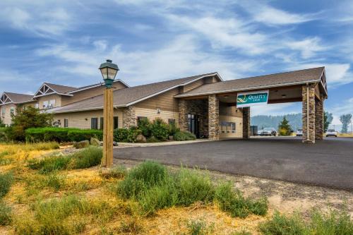 Selah Hotel | Quality Inn Selah North Park
