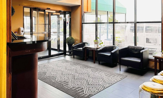 Merriam Park Hotel | Quality Inn St. Paul-Minneapolis-Midway