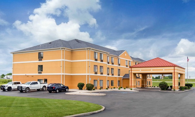 Anderson Hotel | Quality Inn & Suites Anderson I-69