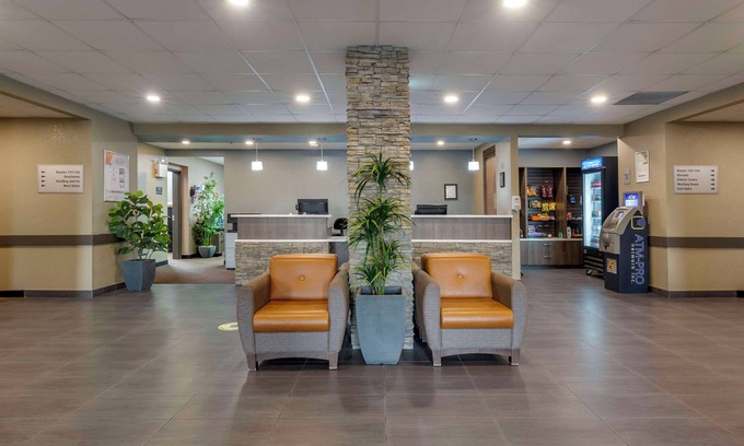 Moose Jaw Hotel | Quality Inn & Suites