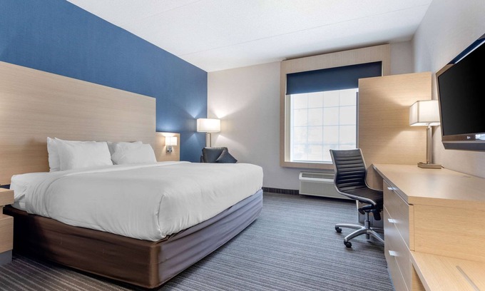 Clearview Hotel | Quality Inn & Suites