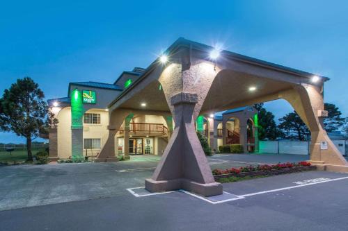 Crescent City Hotel | Quality Inn & Suites Crescent City Redwood Coast