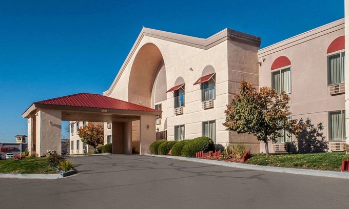 Farmington Hotel | Quality Inn & Suites Farmington