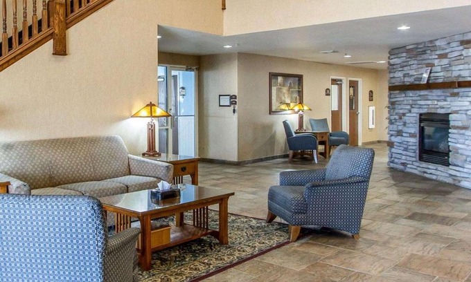 Fort Madison Hotel | Quality Inn & Suites Fort Madison near Hwy 61
