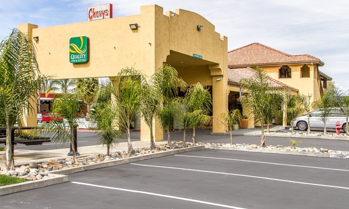 Gilroy Hotel | Quality Inn & Suites Gilroy