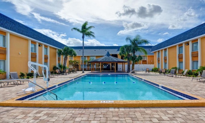Kissimmee Hotel | Quality Inn & Suites Heritage Park