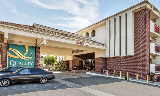 Lake Forest Hotel | Quality Inn & Suites Irvine Spectrum