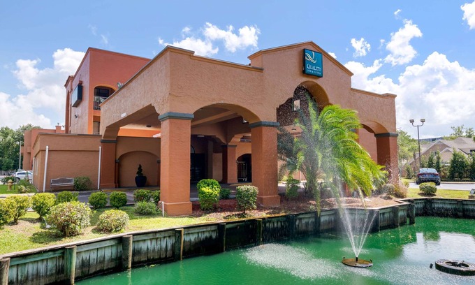 Southside Hotel | Quality Inn & Suites Jacksonville-Baymeadows