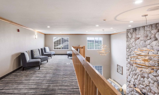Lodi Hotel | Quality Inn & Suites Lodi I-90