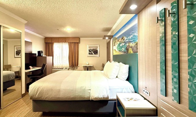 Lennox Hotel | Quality Inn & Suites Los Angeles Airport - LAX