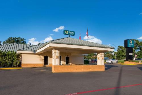 Lufkin Hotel | Quality Inn & Suites Lufkin