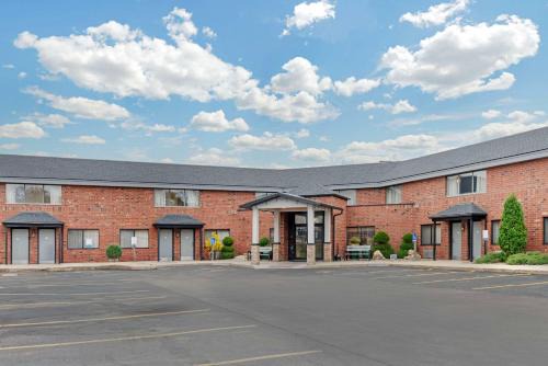 Rochester Hotel | Quality Inn & Suites Mayo Clinic Area