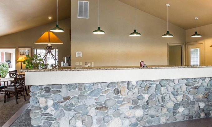 Minden Hotel | Quality Inn & Suites Minden