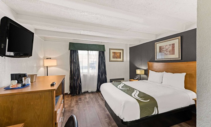 Council Bluffs Hotel | Quality Inn & Suites near I-480 and I-29